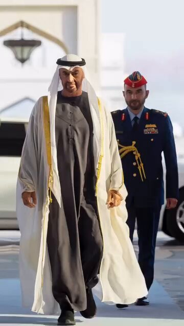 bUJZA4HxB7B LFsV.jpg