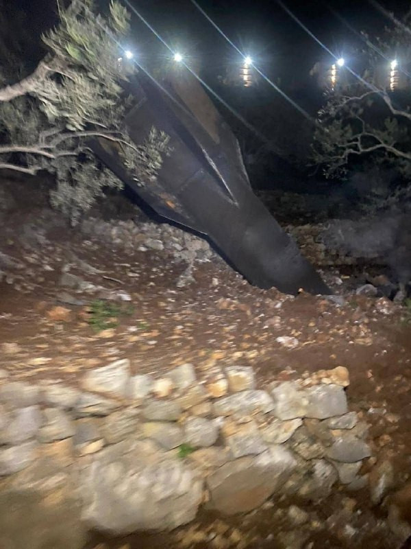 سقوط شظايا صاروخية قرب قرية مردة شمال مدينة سلفيت....