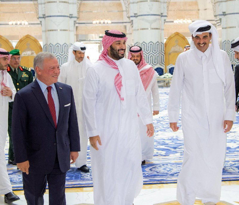 قمة أردنية - سعودية - قطرية:
▪ أمن الأردن والخليج العربي أساس لأمن واستقرار المنطقة والعالم.
▪ أدانت استمرار الهجمات الإيرانية على الأردن والسعودية وق...