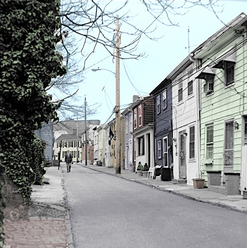 Fleet Street, Annapolis, 1999 04, Yashica A, colorized