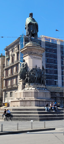 GiuseppeGaribaldi atPiazainNapoli 6April2026.jpg