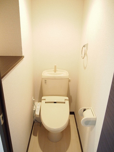 8993221fd574.jpg
