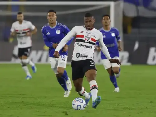 Ansioso por gols, André Silva detalha readaptação e momento no São Paulo