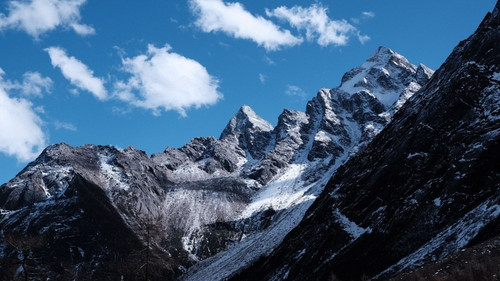 615 01 山的那一边.jpg