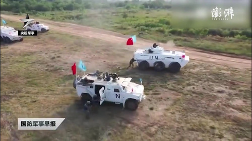 413 03 中国蓝盔.jpg