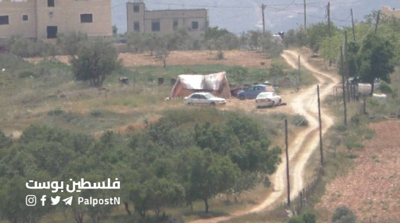 مستوطنون ينشئون بؤرة استيطانية جديدة بين منازل المواطنين في منطقة الظهر بقرية جالود جنوب نابلس....