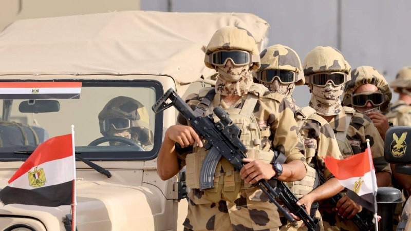 تقرير إسرائيلي يحرّض على مصر ويتهمها بممارسة لعبة ضغط خطيرة على تل أبيب.

- صحيفة جيروزاليم بوست وصفت المناورات المصرية قرب الحدود بأنها "لعبة ضغط خطي...