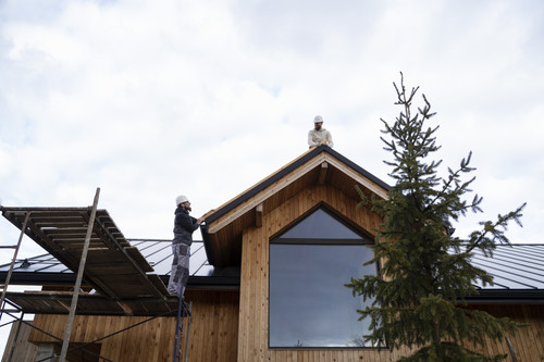 Roofing Contractor In Surrey.jpg