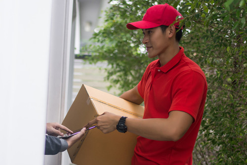 Logistics and Courier Services for E commerce 1030x687.jpg