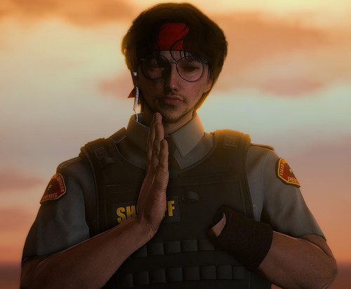 Photos 1Xn35BllHe.jpg