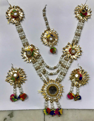 Bharatanatyam Jewellery: Tradition, Beauty and Grace.jpg