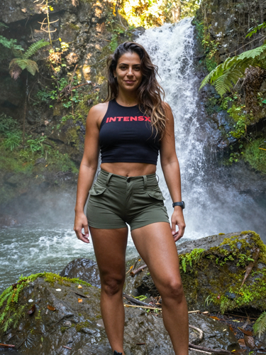 wie gefaellt dir mein intensx crop top am wasserfall.png