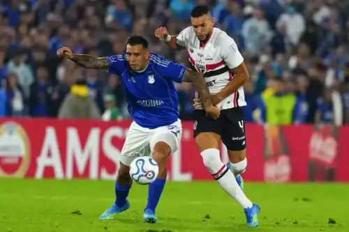 São Paulo atinge 3 jogos sem sofrer gols veja o que mudou no time