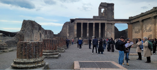 TempleatPompei.jpg