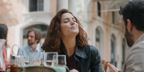 Vanina. .Un.Vicequestore.A.Catania.S02E01.L.Uomo.Del.Porto.1080p.MDST.WEBRip.AAC2.0.x265 UBi 002.png