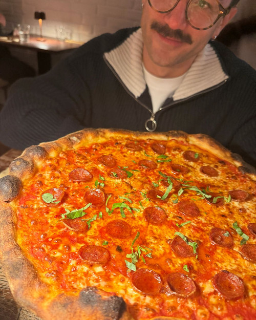 carmelas pizza islington 4x5.jpg