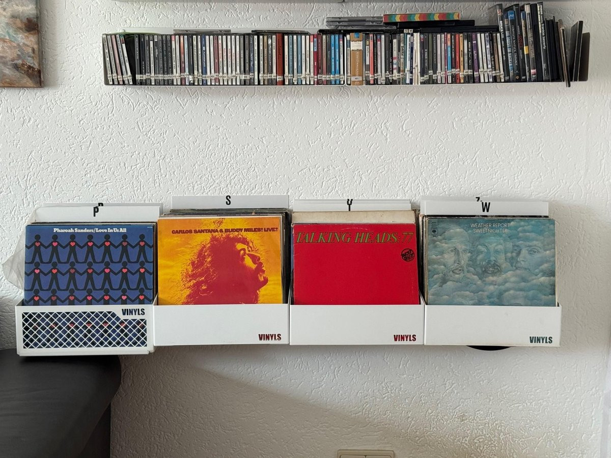 Vinyl record storage solution with proper dimensions