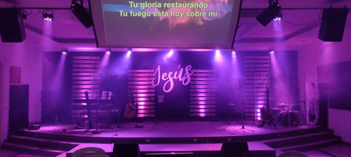 Iluminación escénica para momentos de alabanza (2).jpg