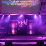 Iluminación escénica para momentos de alabanza (2)