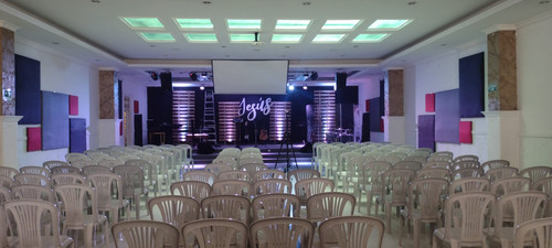 Fuente auditorio paneles.jpg