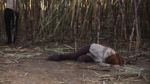 Mi rival Ep 48 Ela Velden faint.jpg