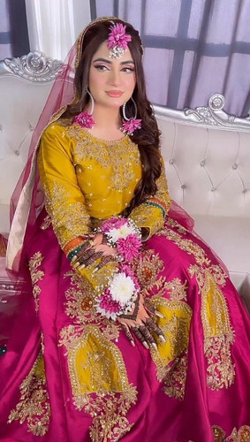 Mehndi dresses ideas.jpg