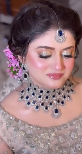 Party makup.jpg