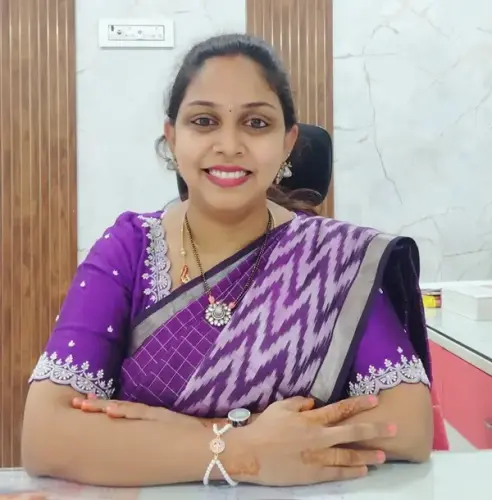 dr r sravya fertility doctor.webp