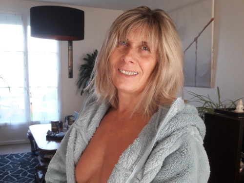 Lisa le matin au réveil 01.jpg