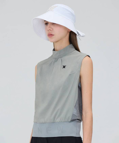 Women's Golf Outerwear.jpg