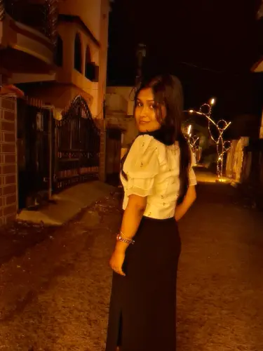 233748.webp