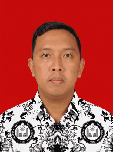 Foto PGRI latar merah.jpg