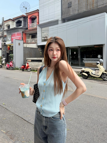 50aa10d305104e427405d40522daf92a.jpg