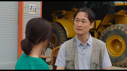 The.Girl.on.a.Bulldozer.2022.1080p.WEBRip.AAC2.0.x264.mkv snapshot 01.12.58.374.jpg