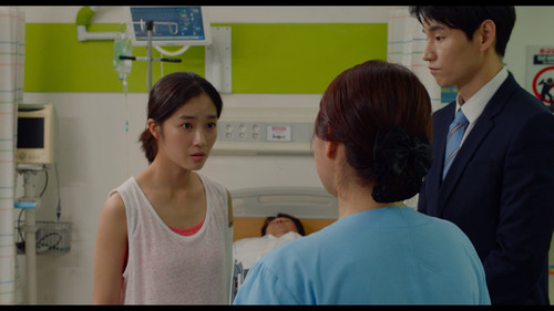 The.Girl.on.a.Bulldozer.2022.1080p.WEBRip.AAC2.0.x264.mkv snapshot 00.18.55.134.jpg
