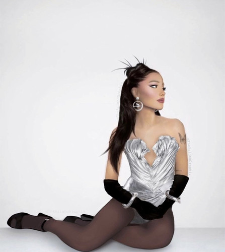 740full ariana grande (1).jpg