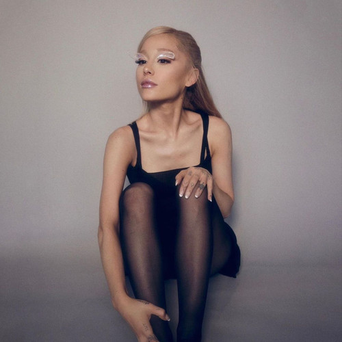 ariana grande 04 11 2023 1.jpg