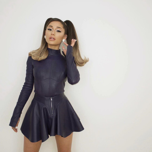 ariana grande social media photos 08 31 2020 1.jpg