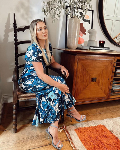 740full hilary duff451.jpg