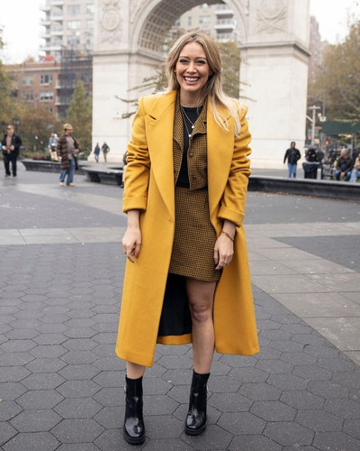 740full hilary duff561.jpg