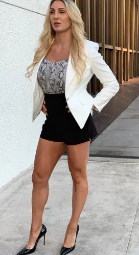 charlotte flair has some of the best legs in wrestling v0 2ixqh402coac1.webp
