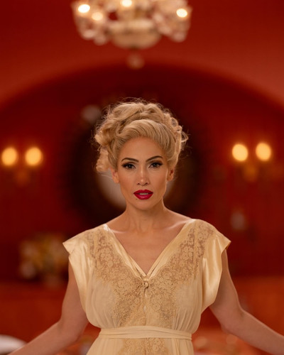 740full jennifer lopez651.jpg