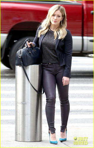 hilary duff gets younger after 27th celebration 09.jpg