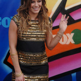 Hilary Duff expecting first child in 2012
