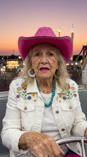 09 joanne ferriswheel v1 ref.jpg