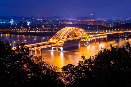 banghwa bridge night korea.jpg