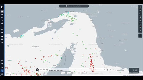 march crossings through strait of hormuz led by liquid v0 NDA5enlpeXY3eXNnMc5KnUUg9VD7EmeXqJzQ4ggZ K.jpg