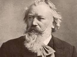 HEmS8smaAAAF Hr?format=jpg.jpg