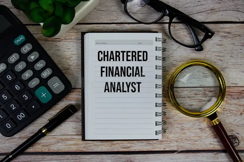 HE5iEZea8AA8n z?format=png.png