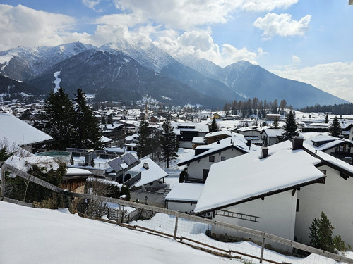 HE9 1QzbAAAcJDp?format=jpg.jpg